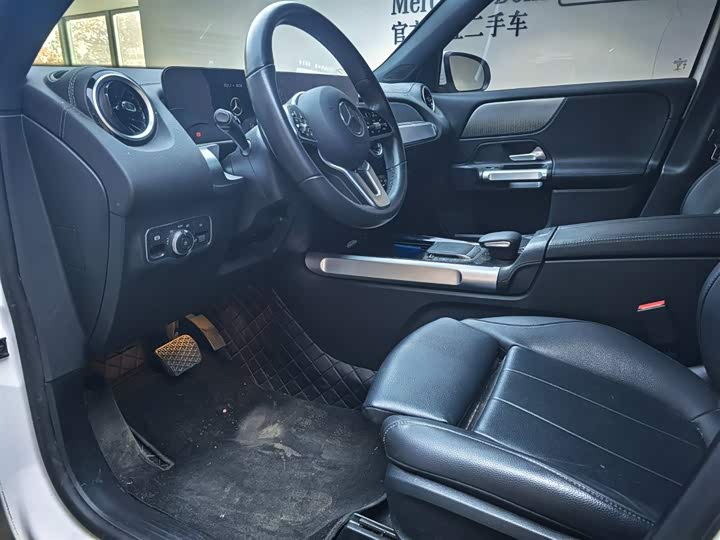 Фото 17 - Mercedes-Benz GLB-Class