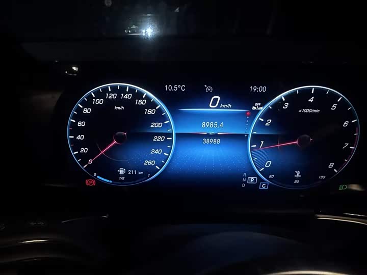 Фото 18 - Mercedes-Benz GLB-Class