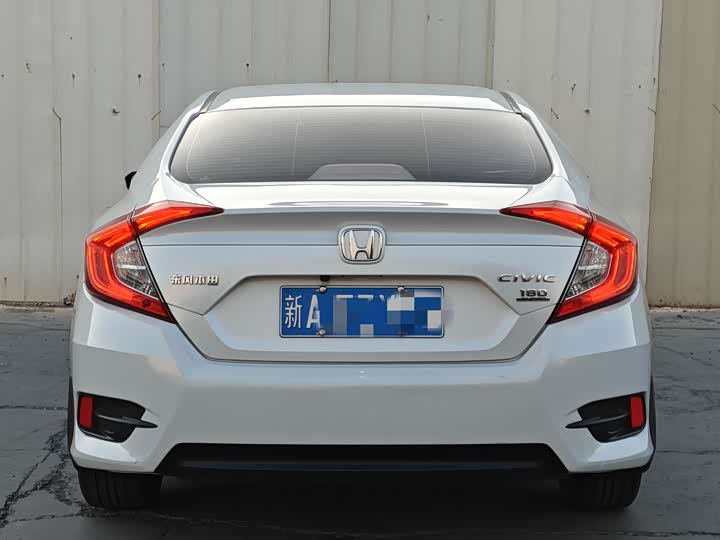 Фото 4 - Honda Civic