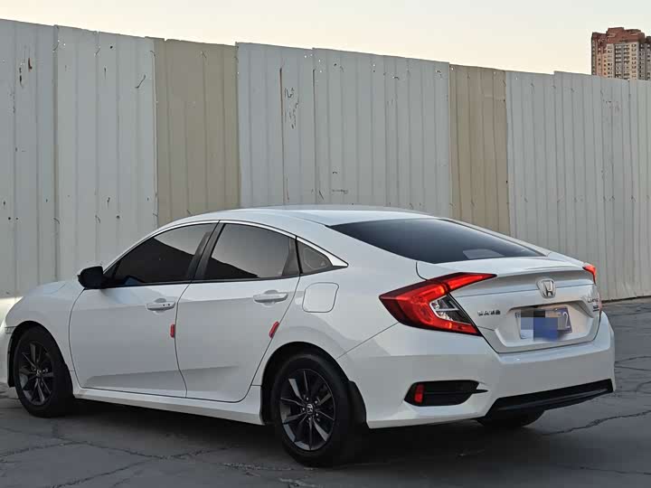 Фото 5 - Honda Civic
