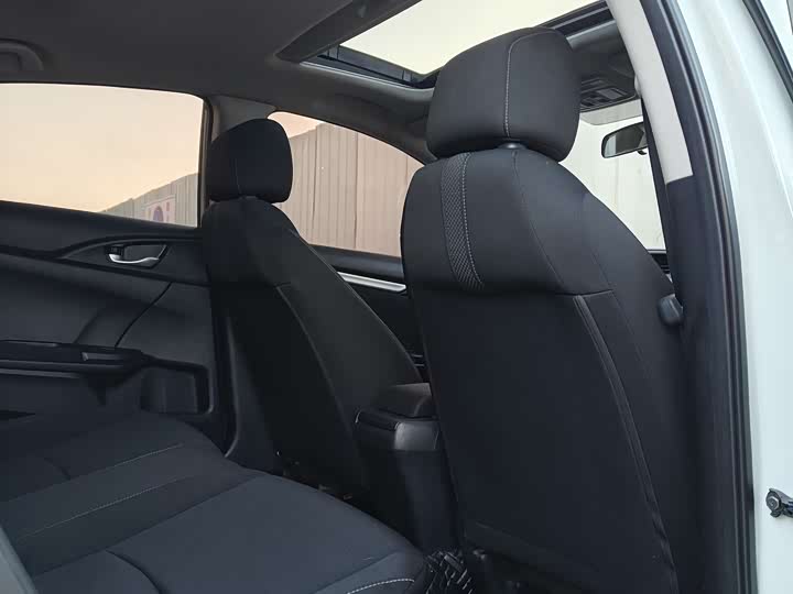 Фото 7 - Honda Civic