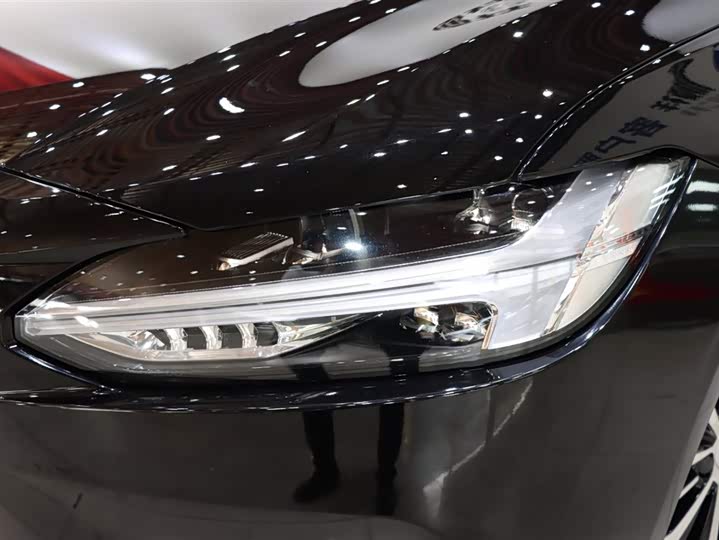 Фото 18 - Volvo S90 Hybrid