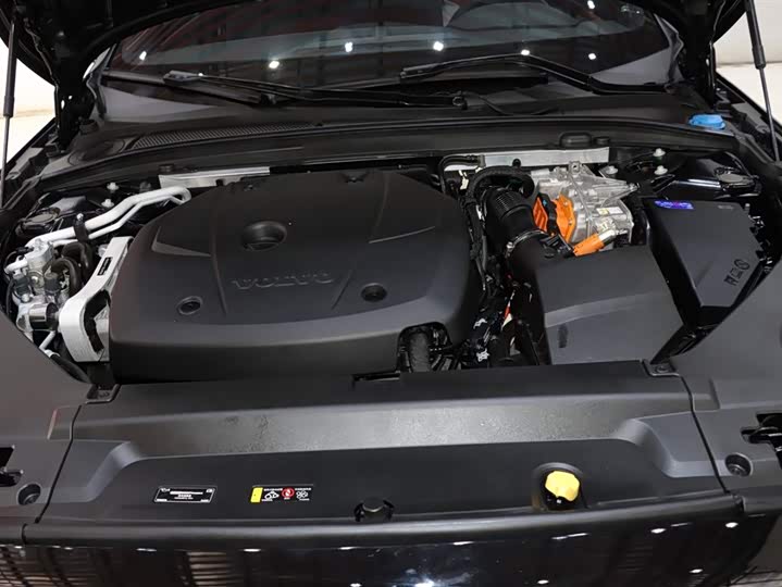 Фото 20 - Volvo S90 Hybrid