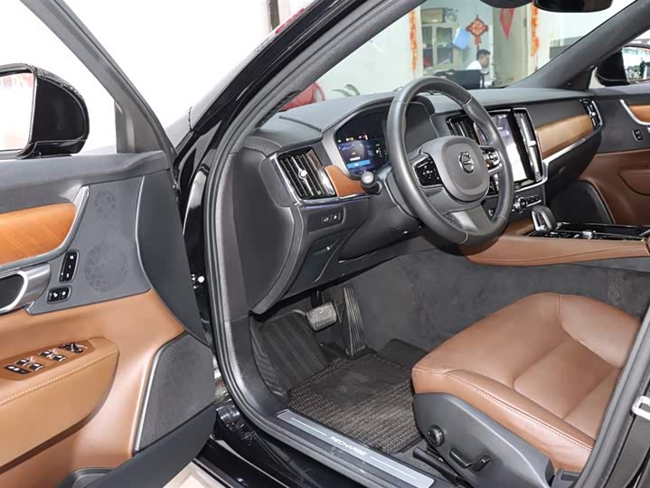 Фото 8 - Volvo S90 Hybrid