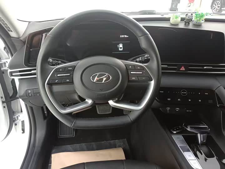 Фото 8 - Hyundai Elantra N line