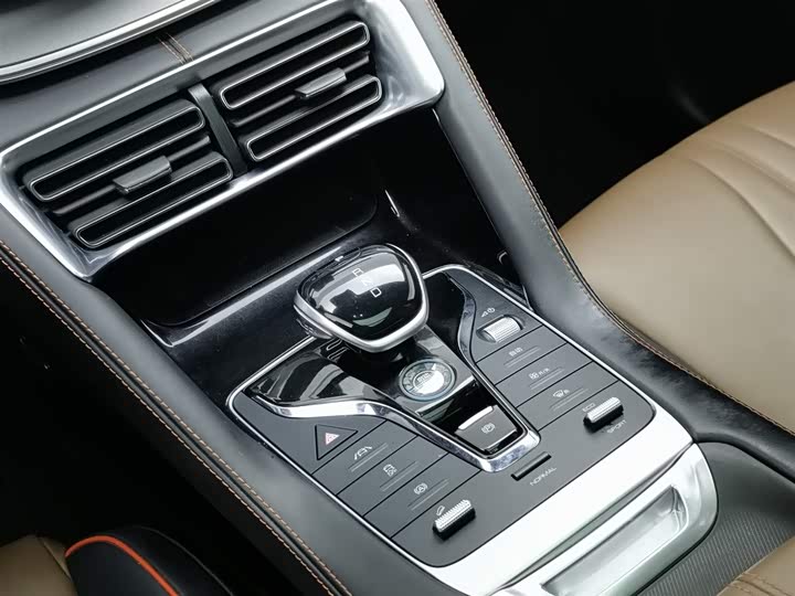 Фото 13 - BYD Song Plus