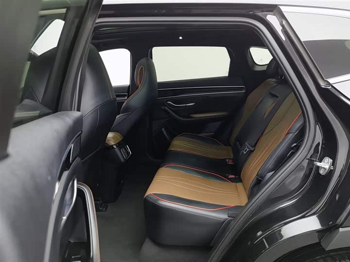 Фото 15 - BYD Song Plus