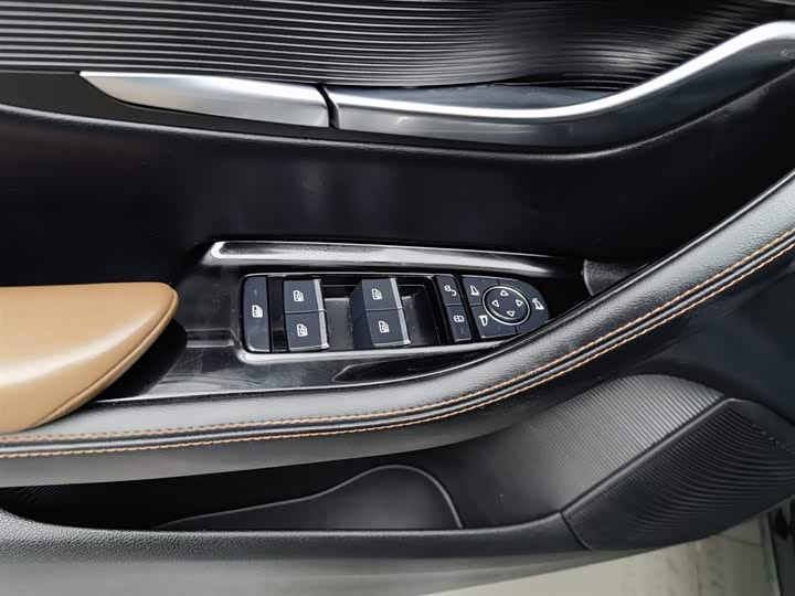 Фото 9 - BYD Song Plus