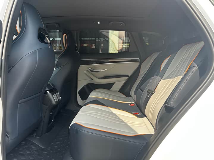 Фото 10 - BYD Song Plus Hybrid/EV