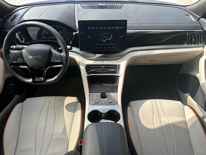 Фото 14 - BYD Song Plus Hybrid/EV