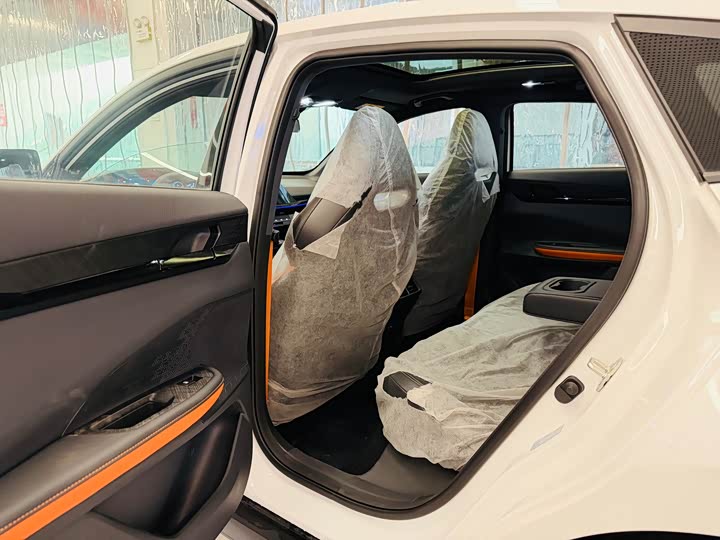 Фото 8 - Changan UNI-V