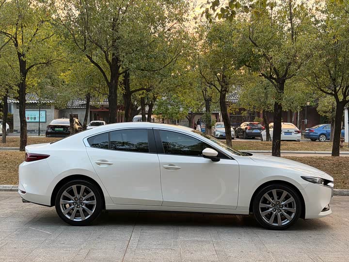 Фото 5 - Mazda 3 (Axela)