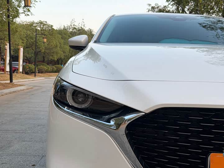 Фото 6 - Mazda 3 (Axela)