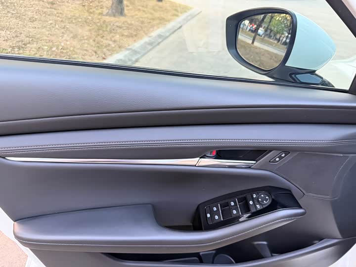 Фото 7 - Mazda 3 (Axela)