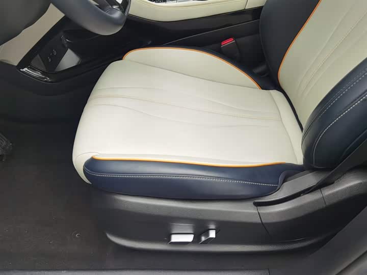 Фото 20 - BYD Song Plus Hybrid/EV