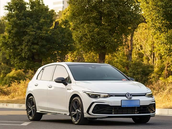 Фото 3 - Volkswagen Golf