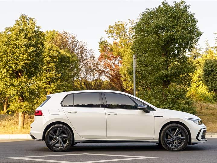 Фото 7 - Volkswagen Golf