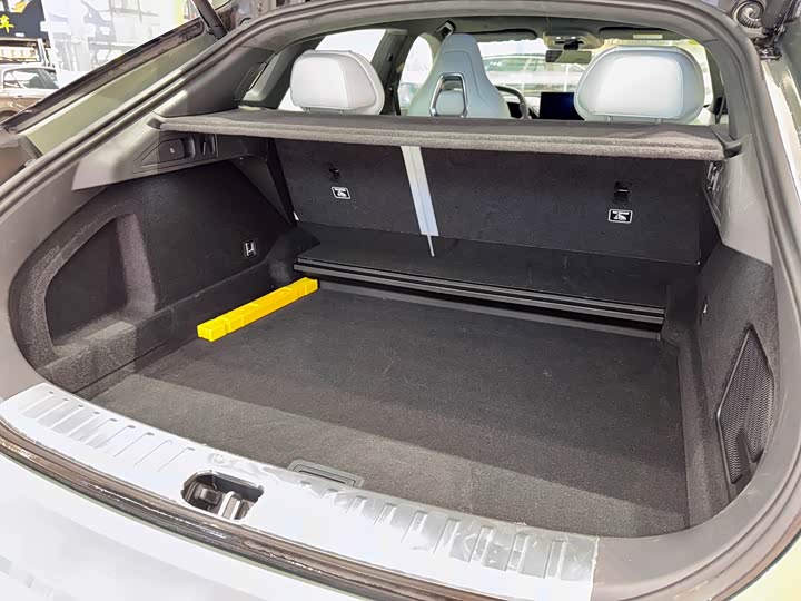 Фото 19 - Zeekr 001