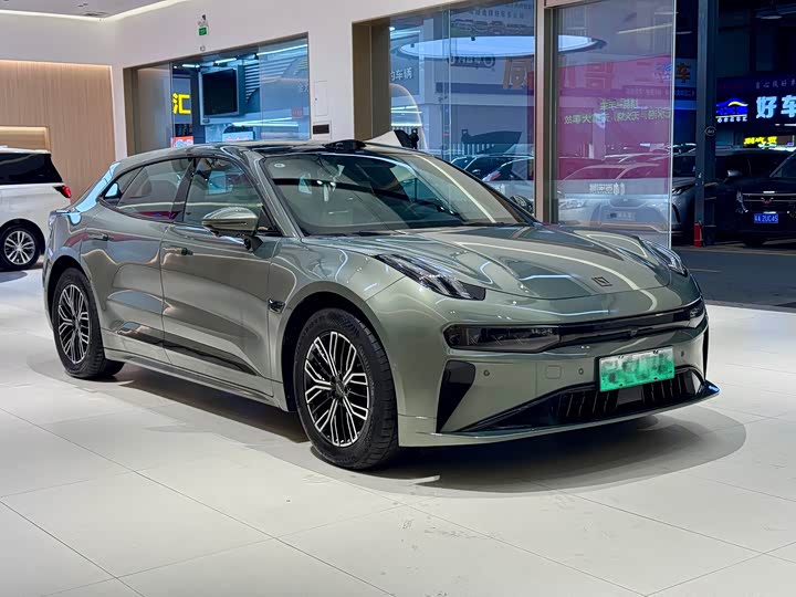 Фото 3 - Zeekr 001