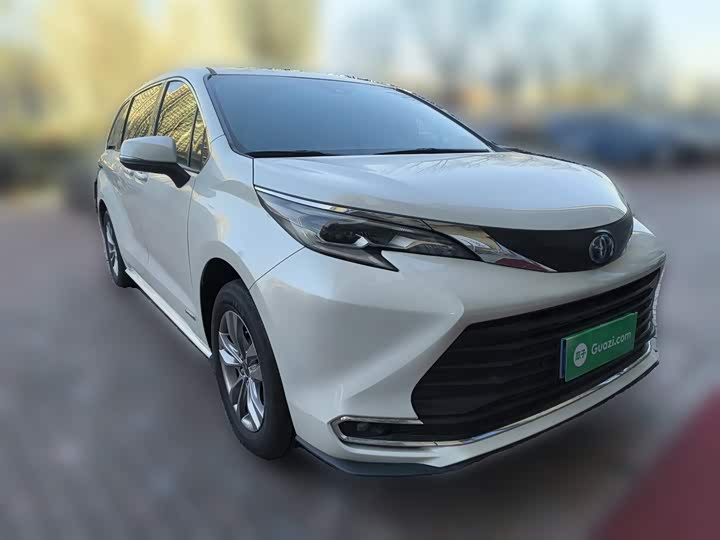 Фото 26 - Toyota Sienna