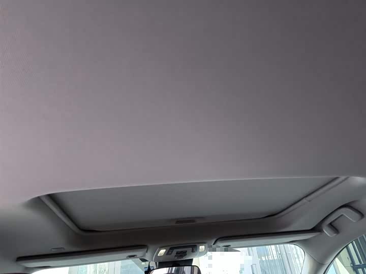 Фото 9 - Toyota Sienna