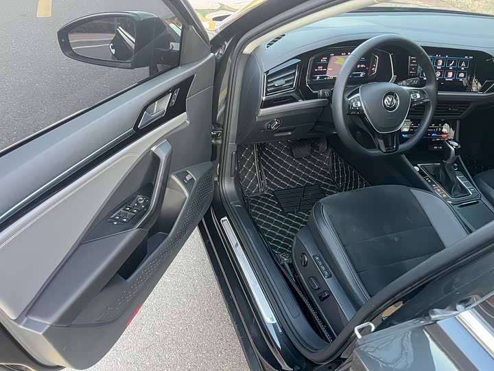 Фото 12 - Volkswagen Sagitar L