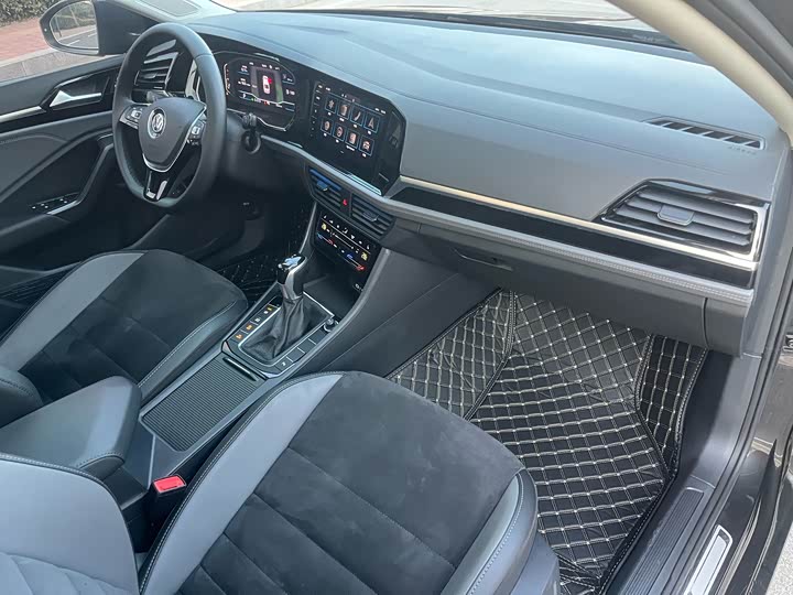 Фото 17 - Volkswagen Sagitar L