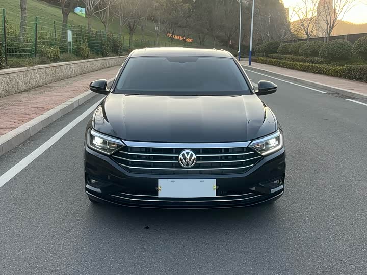 Фото 2 - Volkswagen Sagitar L