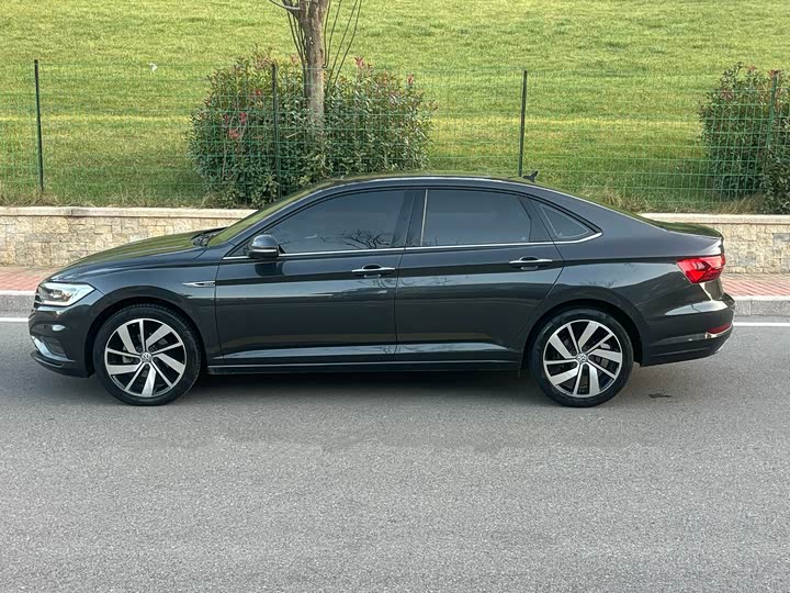 Фото 3 - Volkswagen Sagitar L