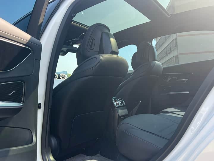 Фото 5 - Mercedes-Benz C-Class