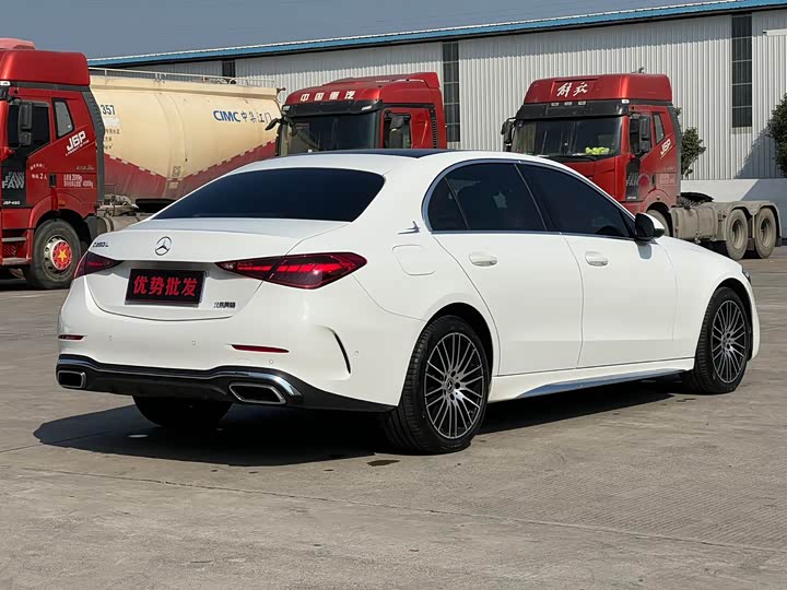 Фото 9 - Mercedes-Benz C-Class