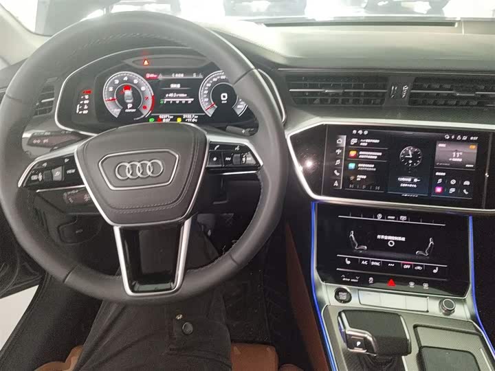 Фото 10 - Audi A6L