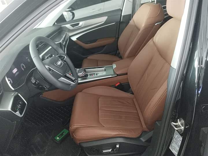 Фото 15 - Audi A6L