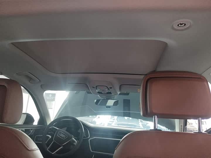 Фото 18 - Audi A6L