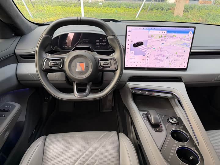 Фото 11 - Zeekr 001