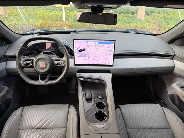 Фото 8 - Zeekr 001