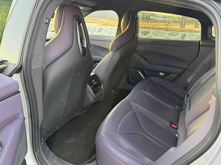 Фото 10 - XPeng P7