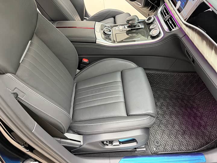 Фото 13 - Hongqi H9