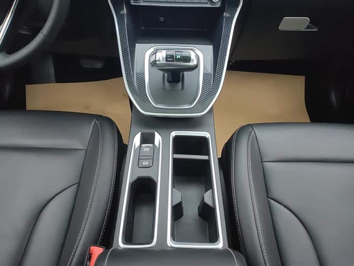 Фото 16 - Haval M6