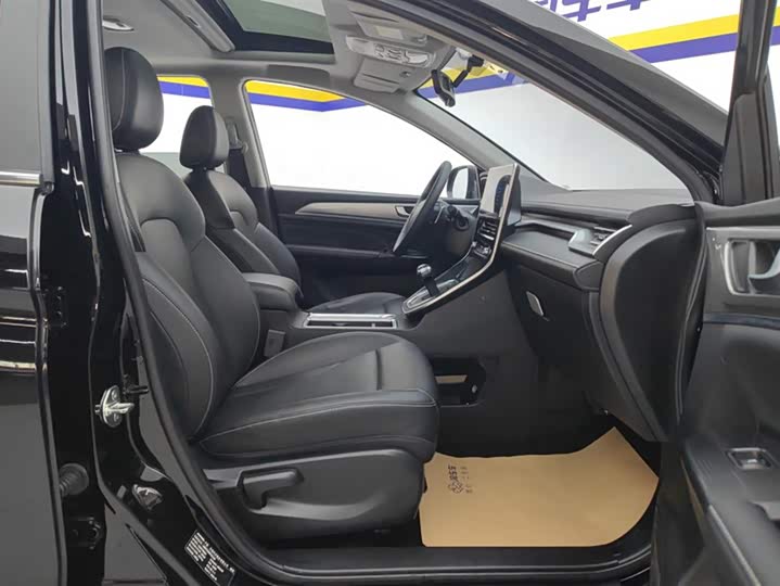 Фото 8 - Haval M6