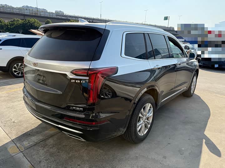 Фото 2 - Cadillac XT6