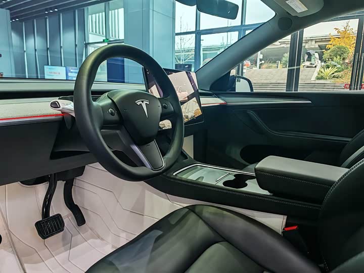 Фото 7 - Tesla Model Y