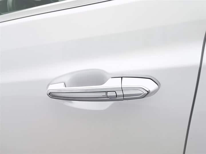 Фото 18 - Cadillac XT5