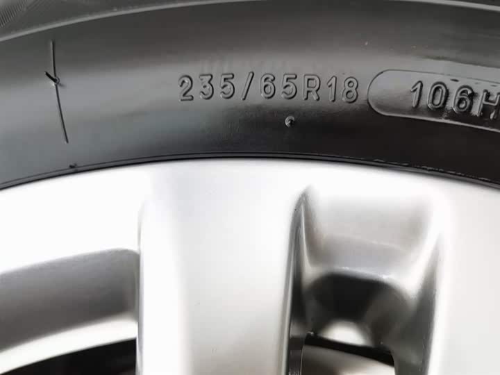 Фото 24 - Cadillac XT5