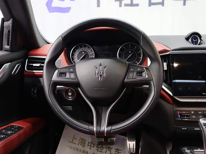 Фото 13 - Maserati Ghibli