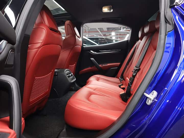 Фото 21 - Maserati Ghibli