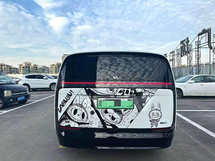 Фото 8 - LiXiang Mega