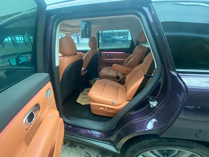 Фото 13 - Leapmotor C16