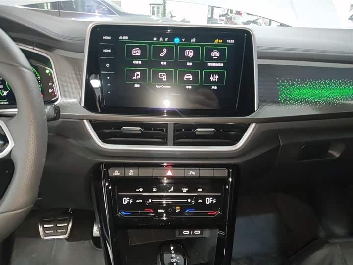 Фото 13 - Volkswagen T-Roc