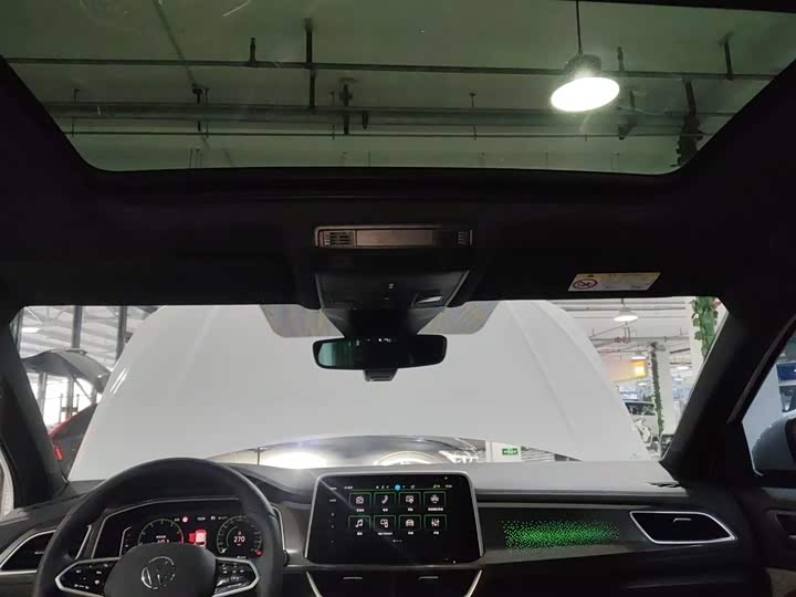 Фото 18 - Volkswagen T-Roc